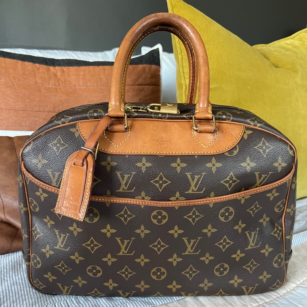 Vintage Louis Vuitton Deauville Bag